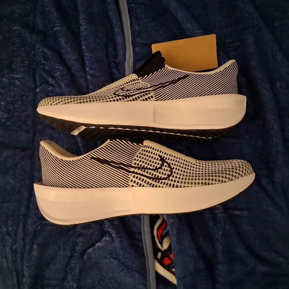 Nike Interact Run EasyOns Phantom White Black FV5590-002 Size12.5